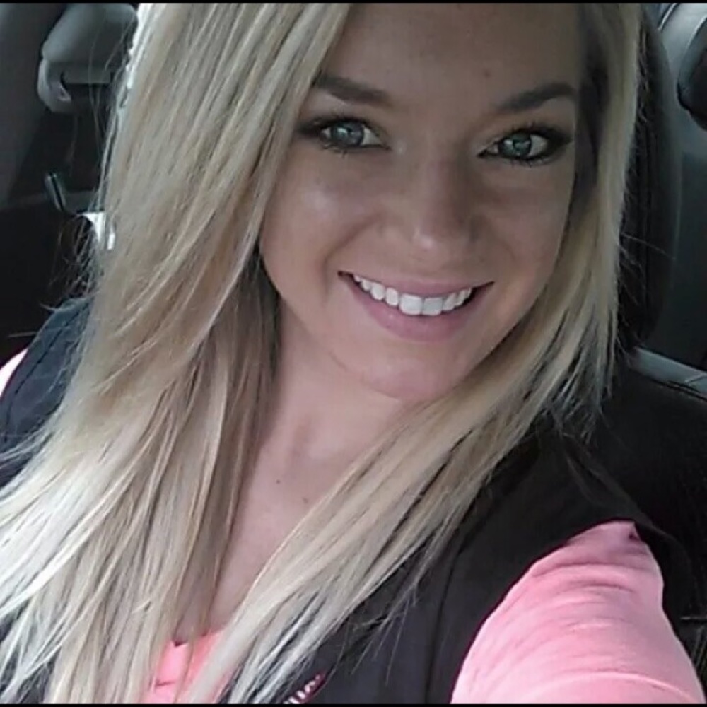 Meet your Posher, Marissa